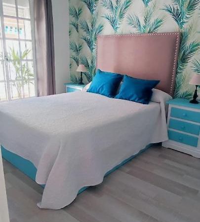 Apartamentos Ana'S Cozy Inns Torremolinos Kültér fotó