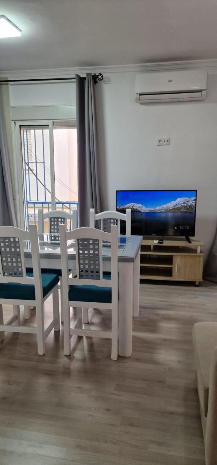 Apartamentos Ana'S Cozy Inns Torremolinos Kültér fotó